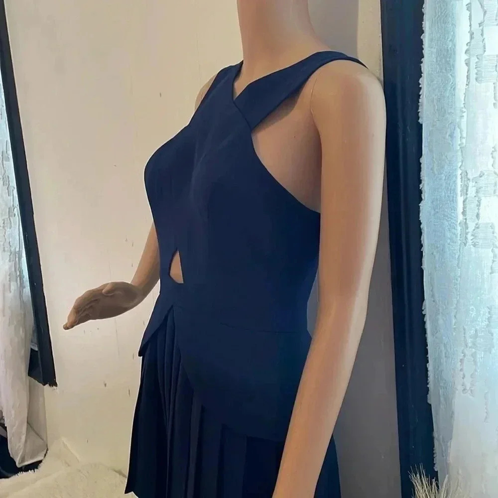 BCBG Cutout pleated peplum dress in navy blue New - Picture 5 of 13
